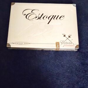 Estogue by Monte Cristo cigar box